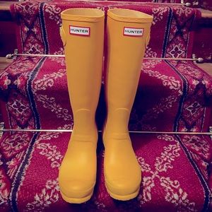 NWOT Classic Tall Yellow Hunter Rain boot SIZE 7
